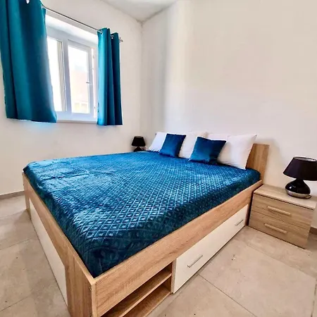 Bright & With Parking, Indoor Pool & Gym Lejlighed *