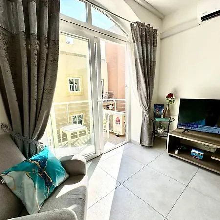 Bright & With Parking, Indoor Pool & Gym Apartamento